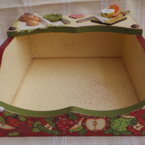 Caixa de guardanapos aberta / Napkin open box