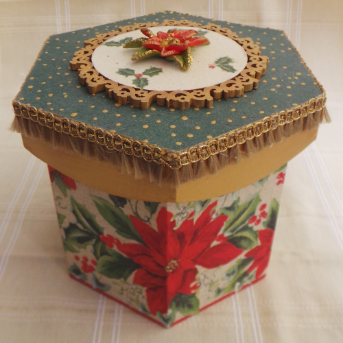 Caixa hexagonal / Hexagonal box